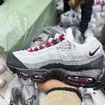 Nike 95 4